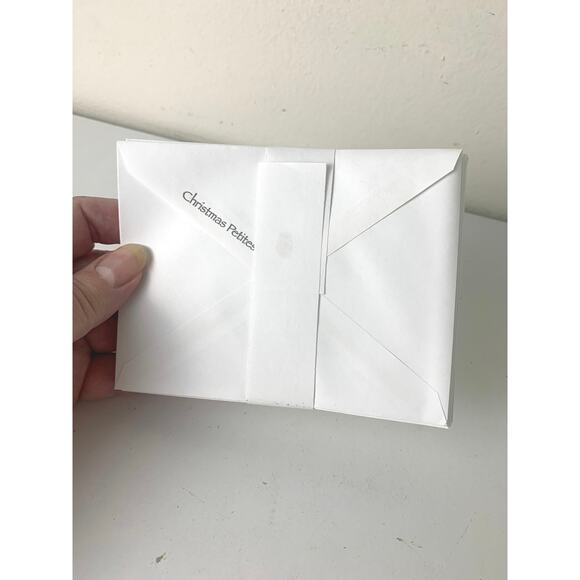 Winter Holiday Snowflake Cards. Clear Window Two sets 18 cards and envelopes ea - Picture 8 of 8